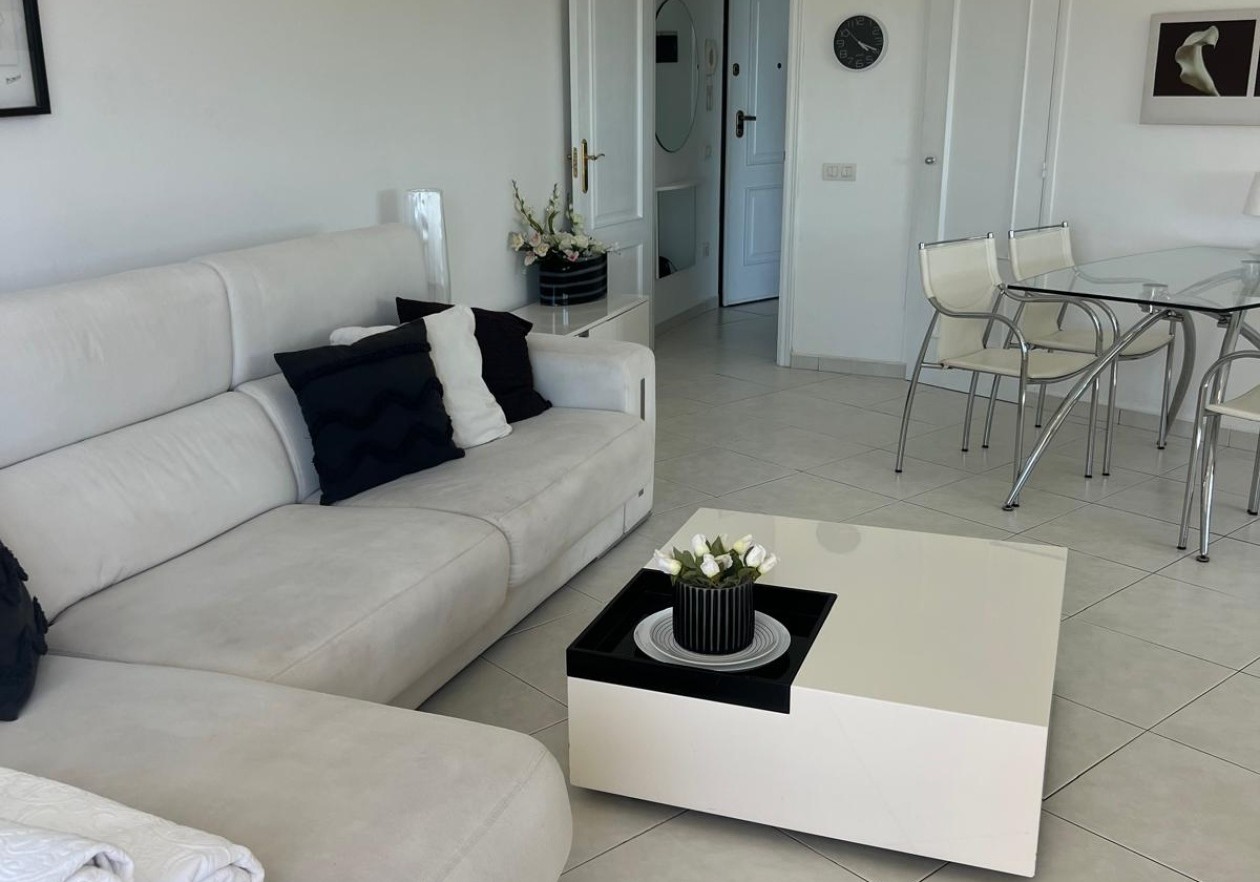 Apartamento con vistas al mar en Parque Tropical – Los Cristianos