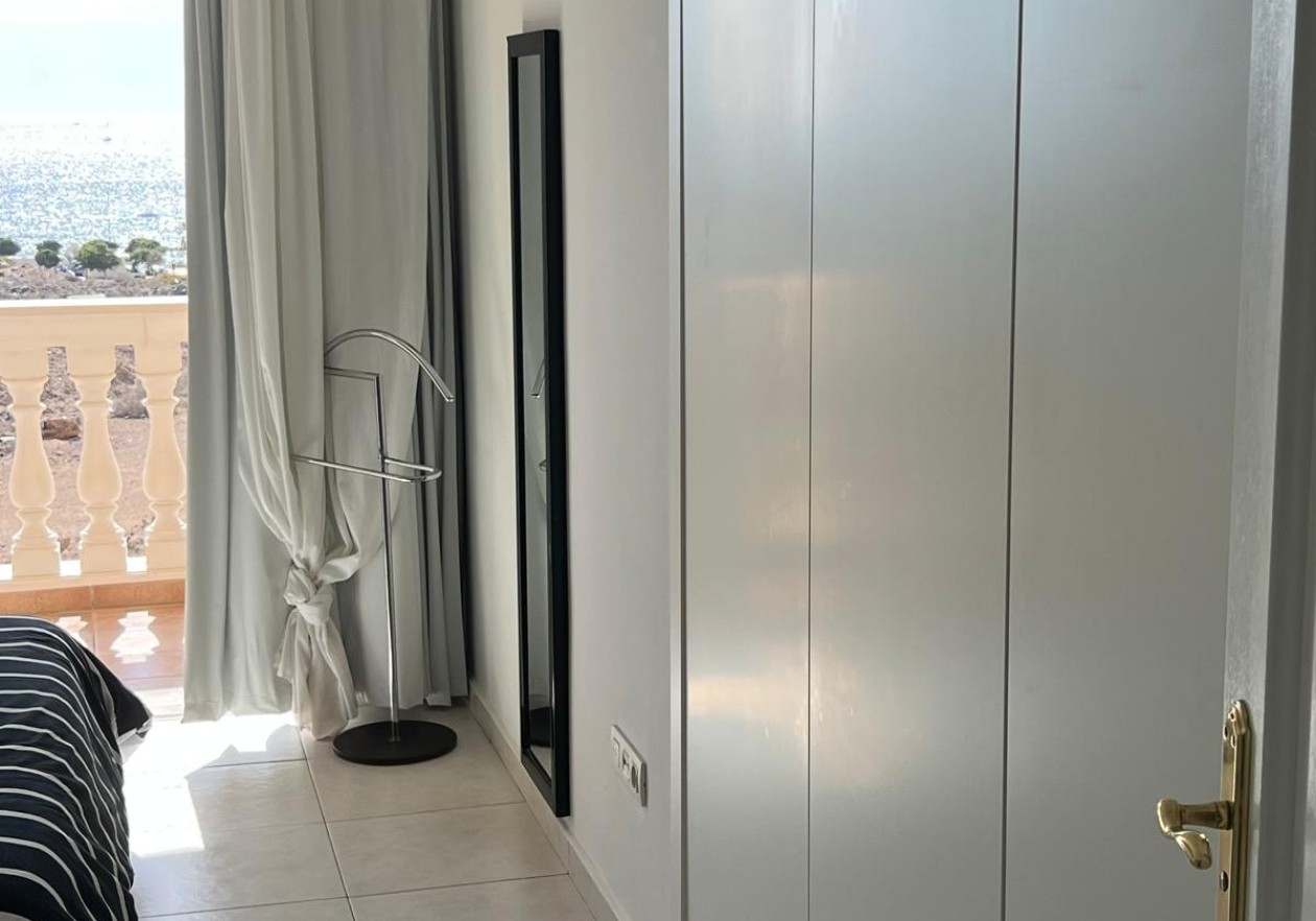 Apartamento con vistas al mar en Parque Tropical – Los Cristianos