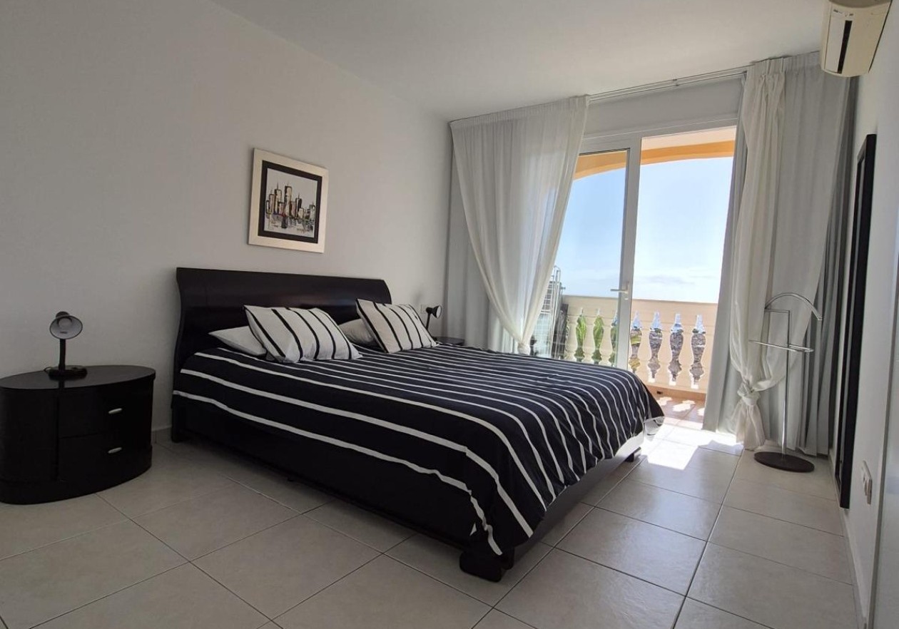 Apartamento con vistas al mar en Parque Tropical – Los Cristianos