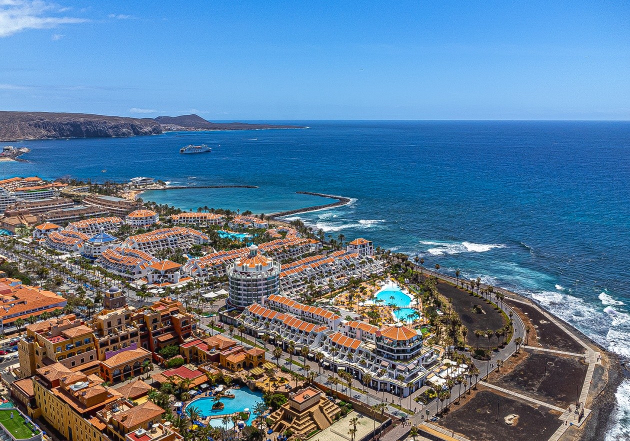 Studio with large terrace and panoramic views in Parque Santiago IV