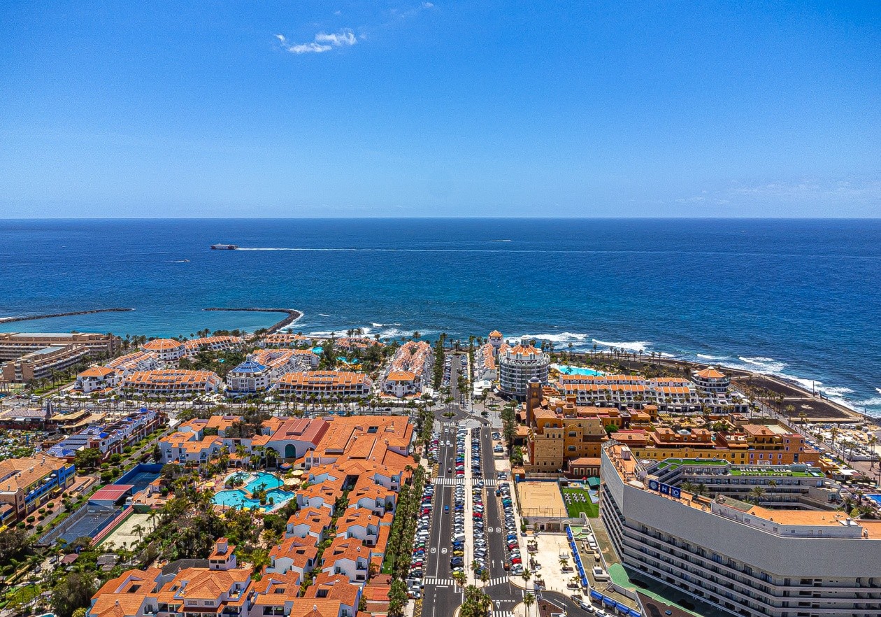 Studio with large terrace and panoramic views in Parque Santiago IV