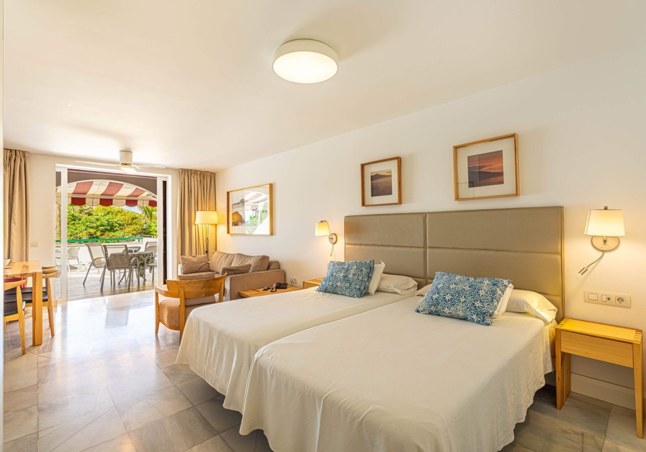 Studio with large terrace and panoramic views in Parque Santiago IV