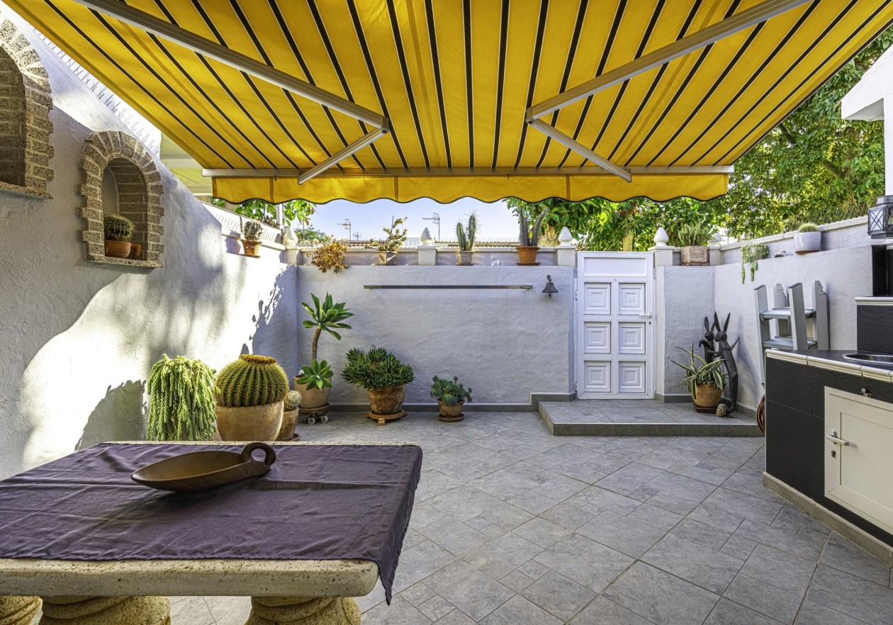 Beautiful, fully renovated bungalow - Costa del Silencio