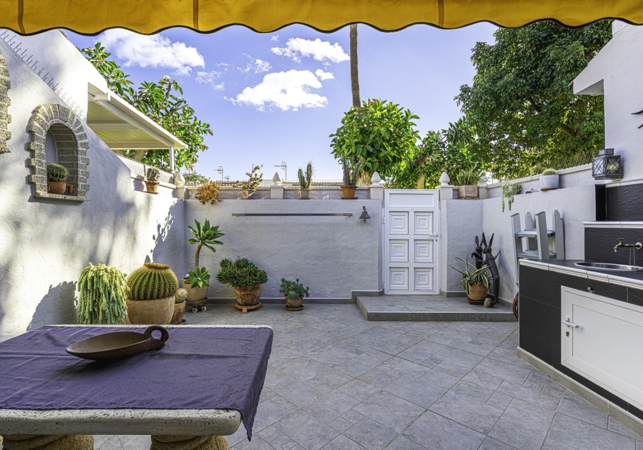 Beautiful, fully renovated bungalow - Costa del Silencio