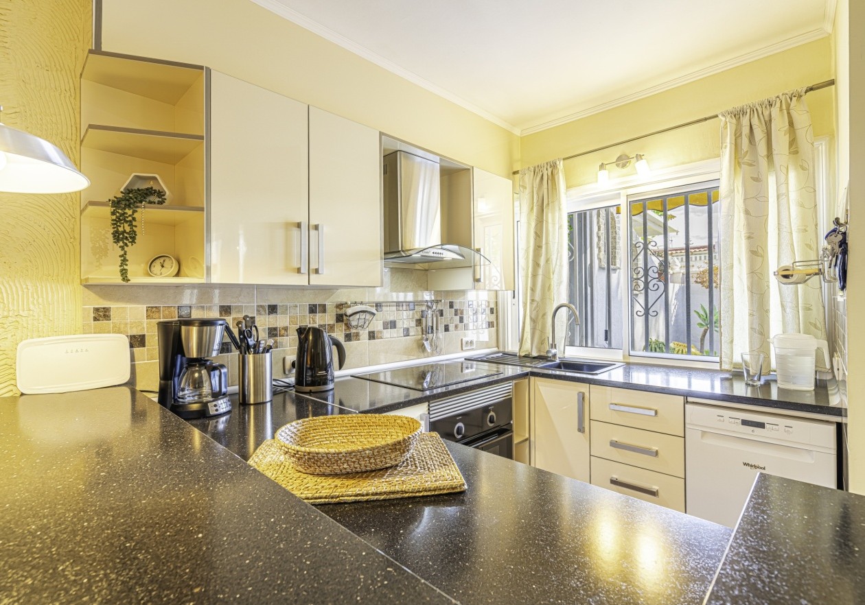 Beautiful, fully renovated bungalow - Costa del Silencio