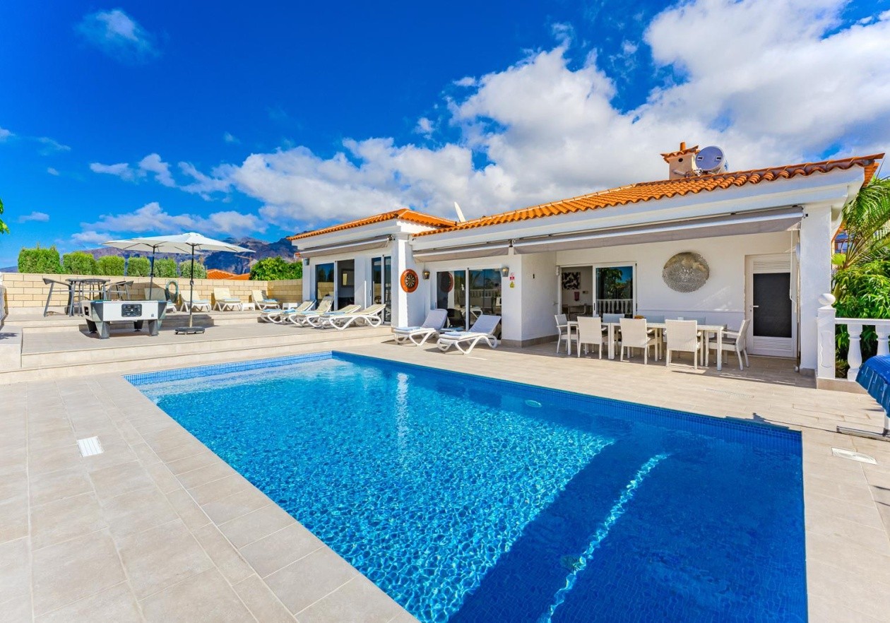 Exclusiva villa en Playa de la Arena - Puerto de Santiago
