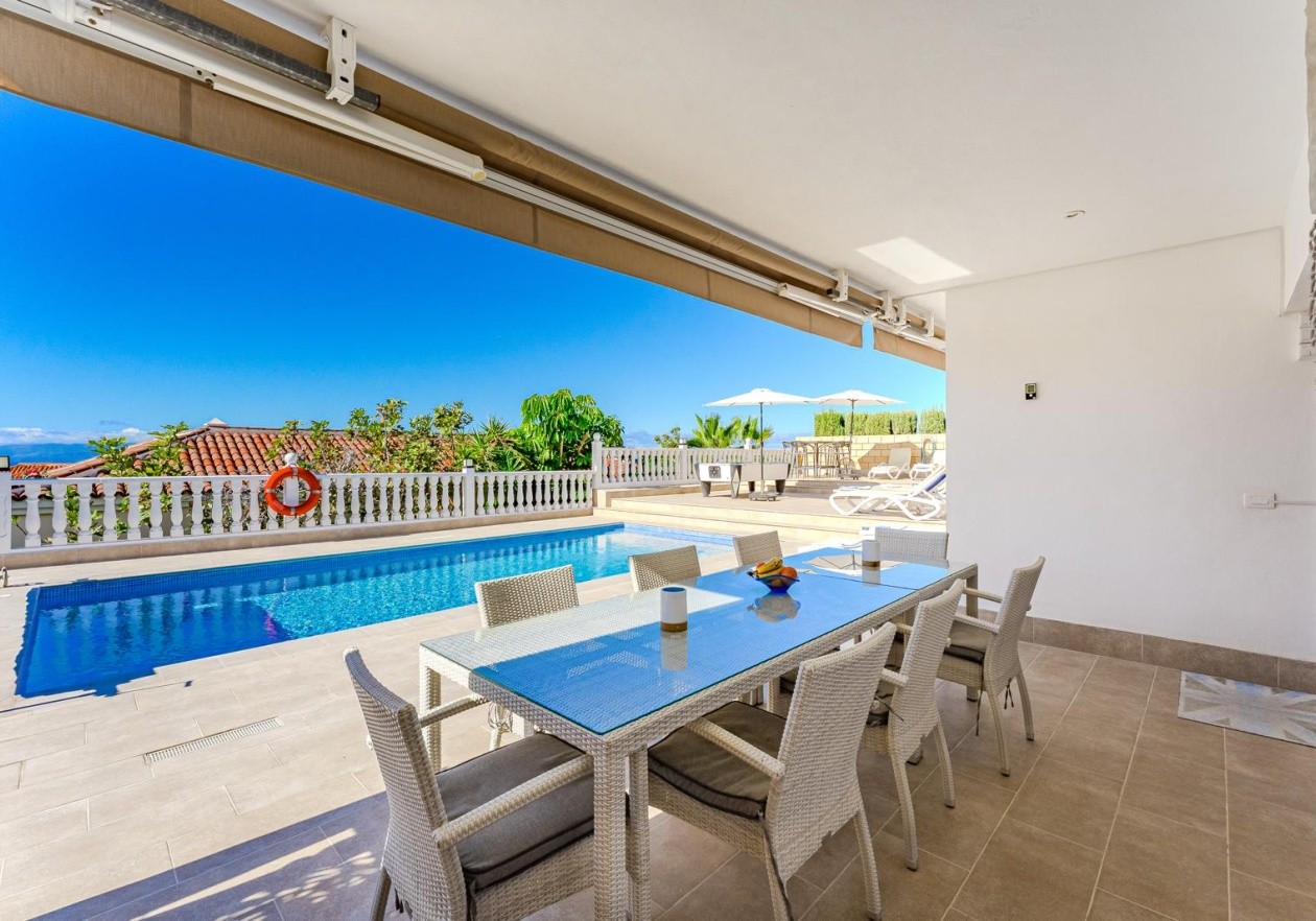 Exclusiva villa en Playa de la Arena - Puerto de Santiago