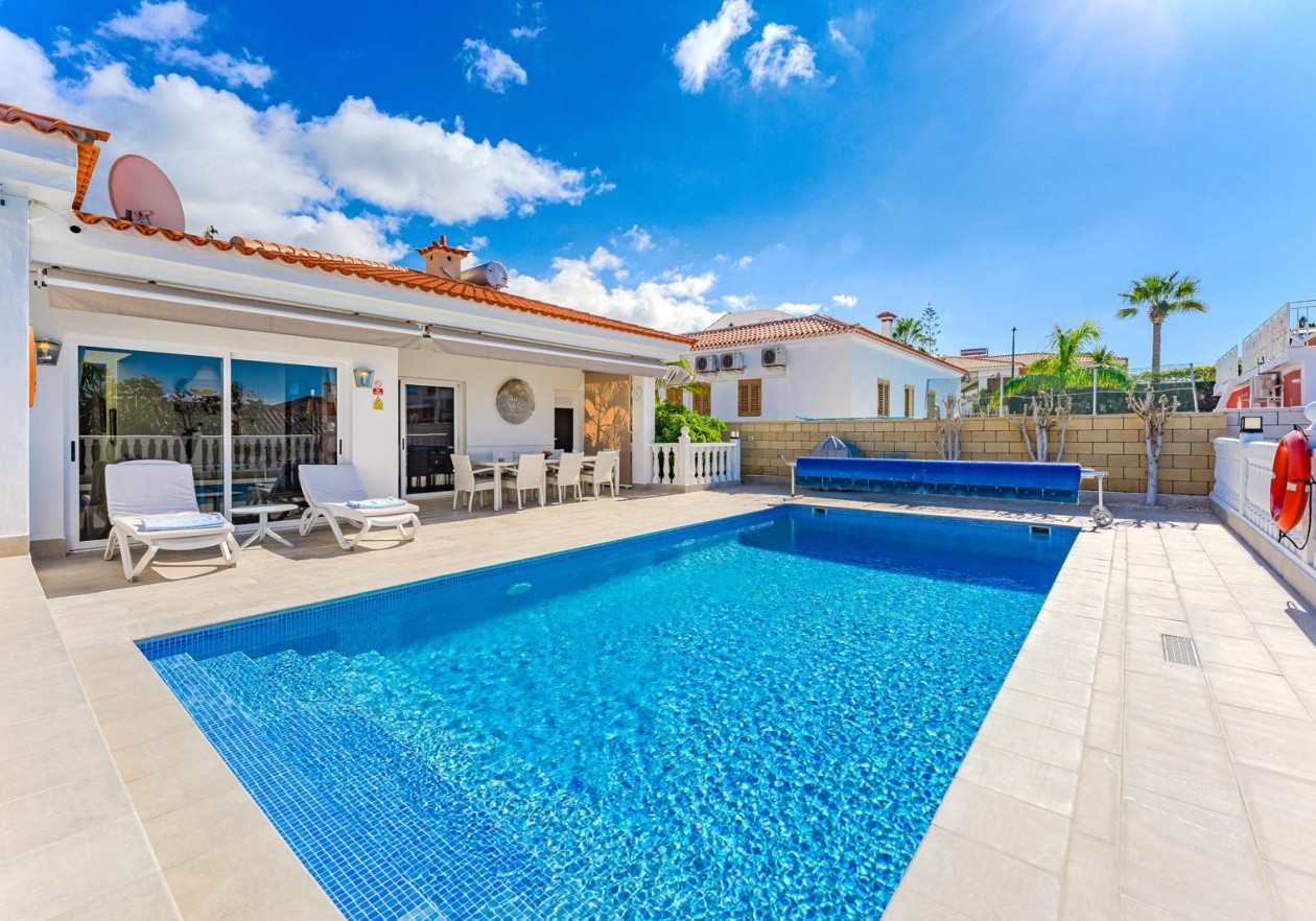 Exclusiva villa en Playa de la Arena - Puerto de Santiago