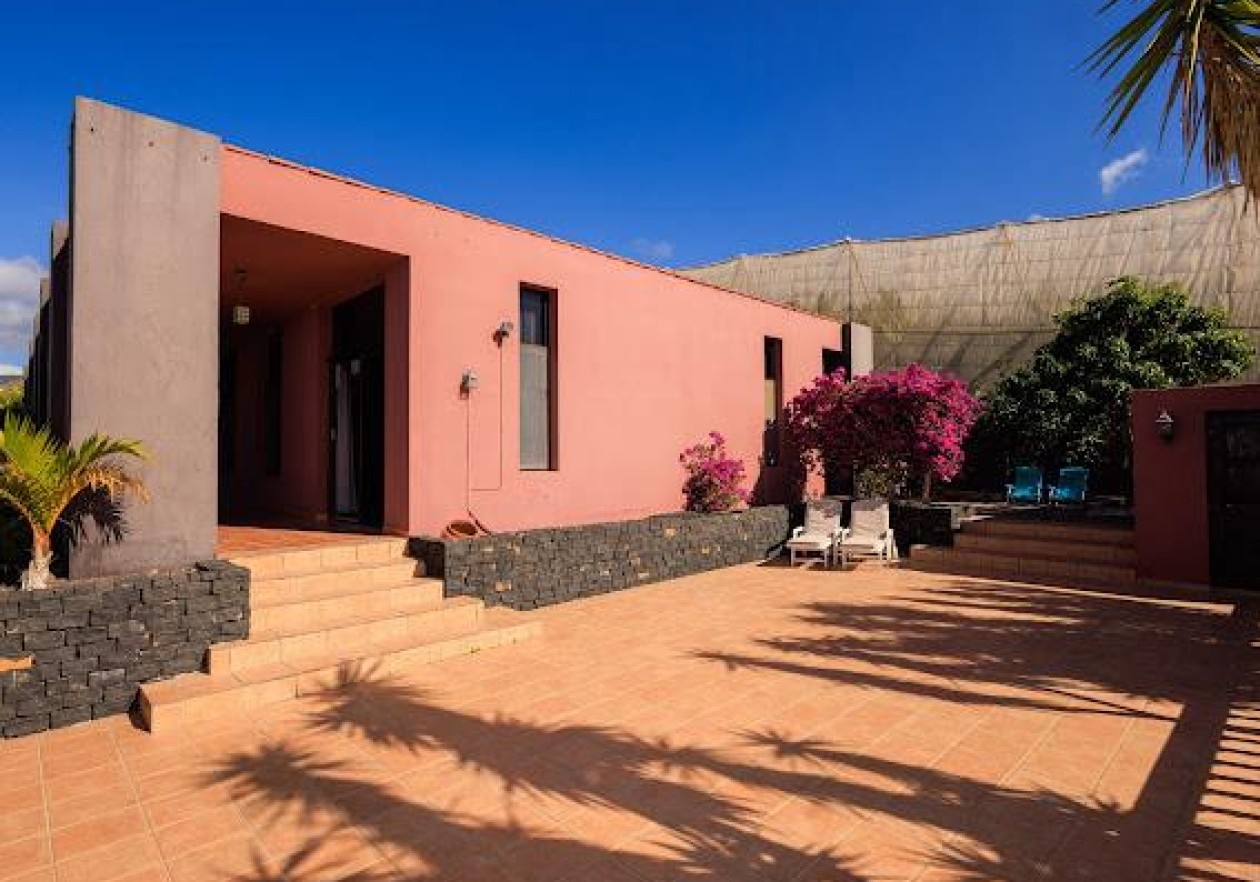 Finca con amplia casa de campo - Guía de Isora