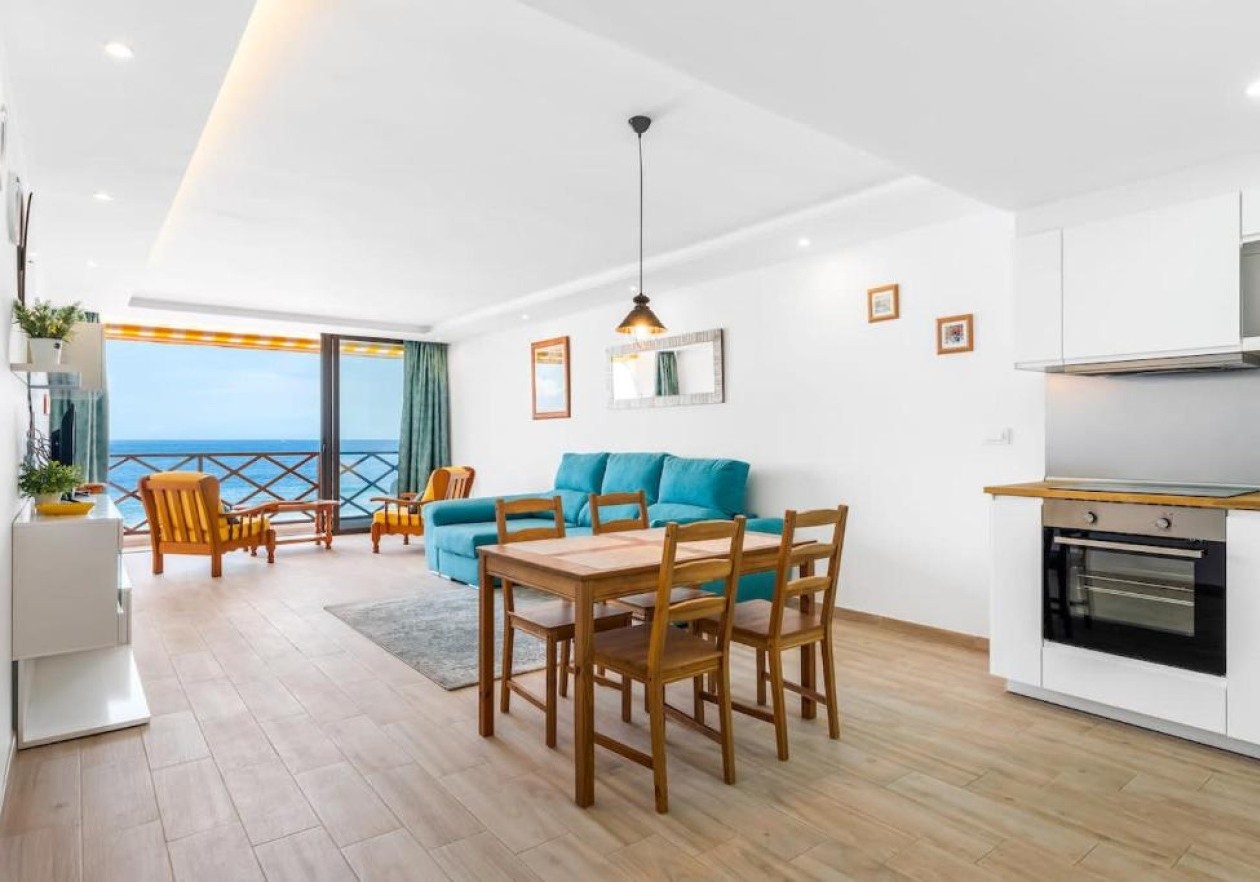 Ático frente al mar en Playa de la Arena - Puerto Santiago