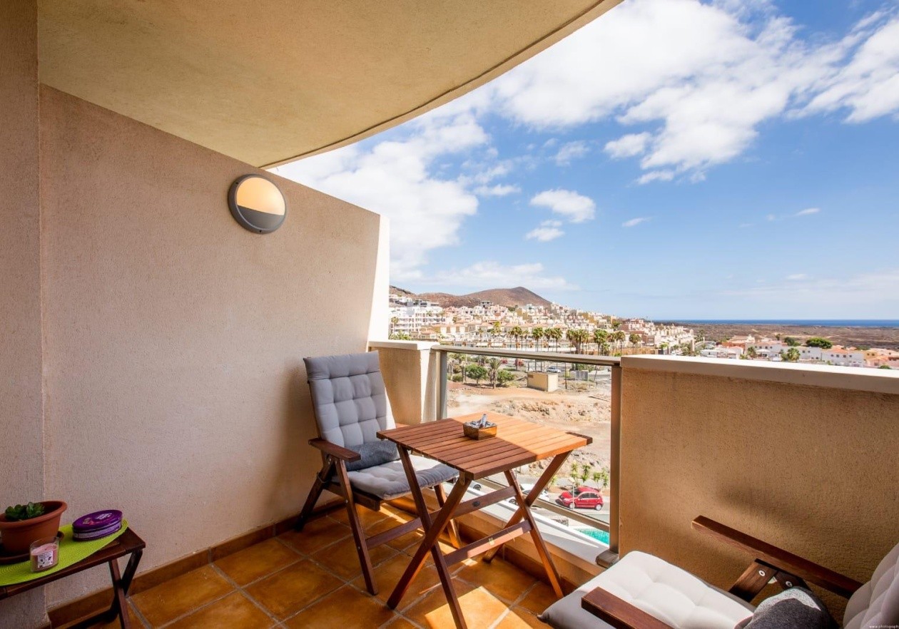 Apartamento de 1 dormitorio con amplia terraza en Palm-Mar - Arona