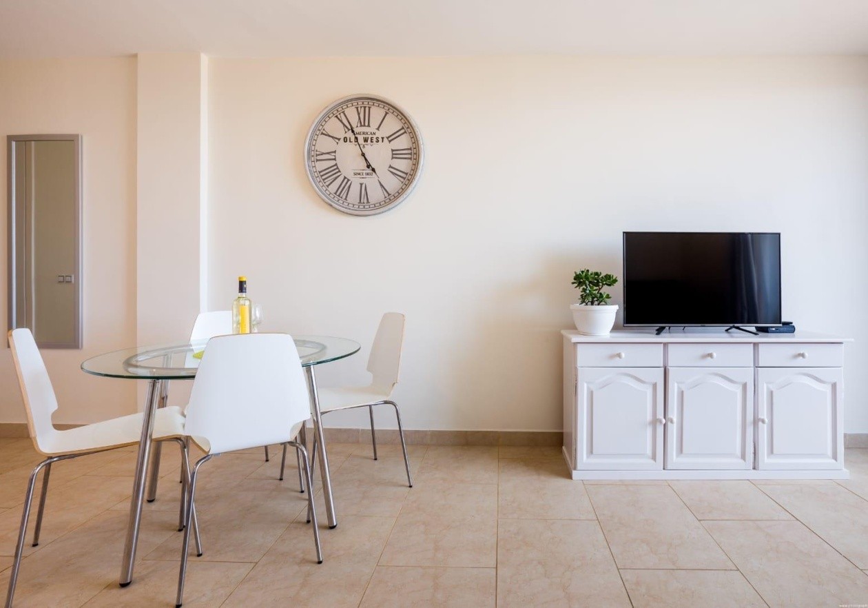 Apartamento de 1 dormitorio con amplia terraza en Palm-Mar - Arona