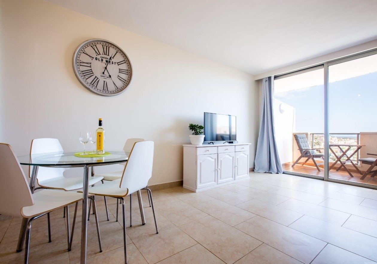 Apartamento de 1 dormitorio con amplia terraza en Palm-Mar - Arona