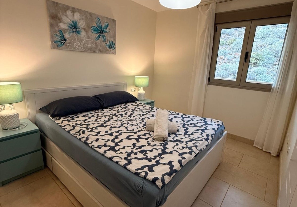 Apartamento de 1 dormitorio con amplia terraza en Palm-Mar - Arona