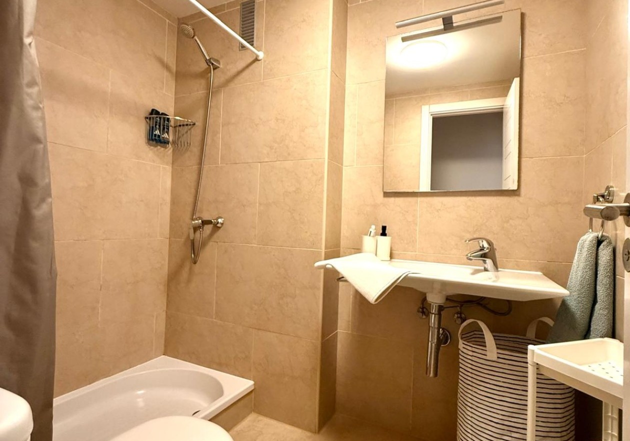 Apartamento de 1 dormitorio con amplia terraza en Palm-Mar - Arona