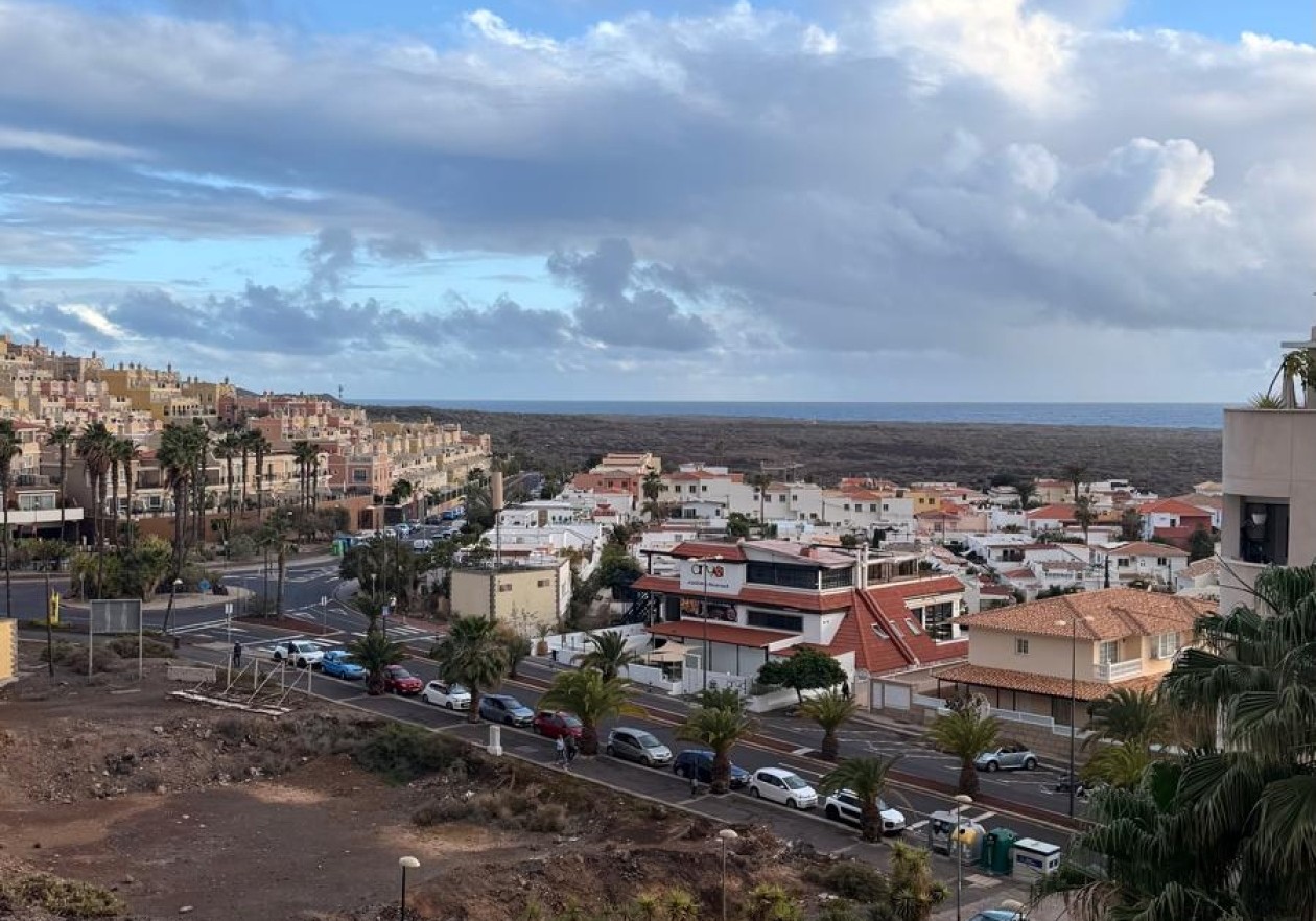 Apartamento de 1 dormitorio con amplia terraza en Palm-Mar - Arona