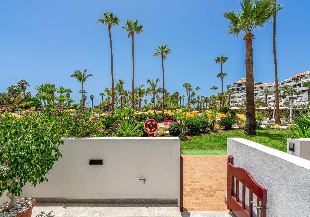 Modern design Studio Apartment in Parque Santiago IV – Playa de Las Américas
