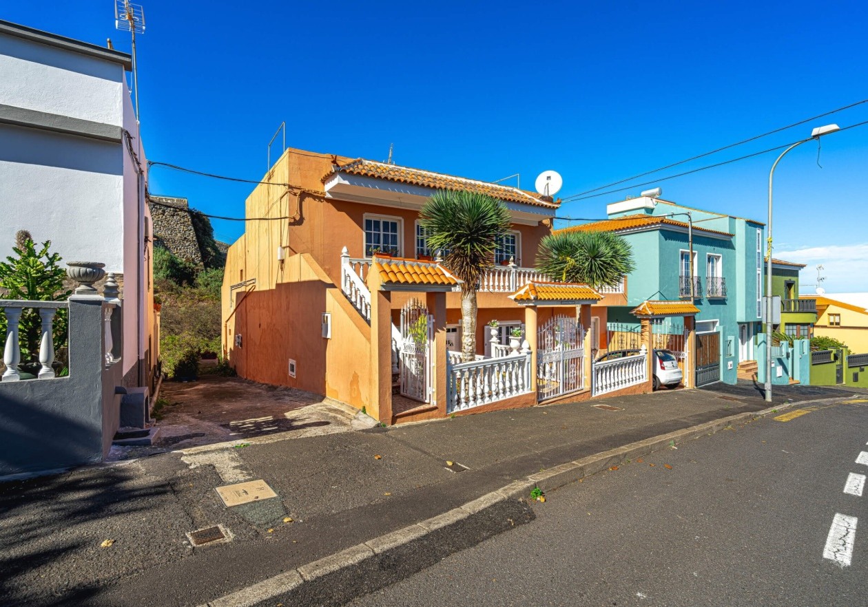 Detached house for sale in San Juan de la Rambla