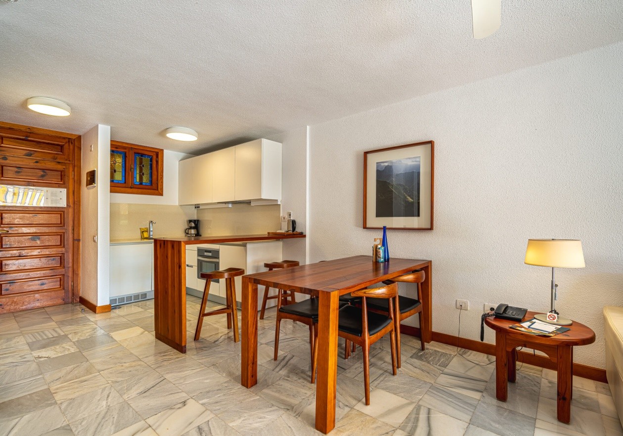 Salón 4 Apartamento con terraza grande en Parque Santiago III