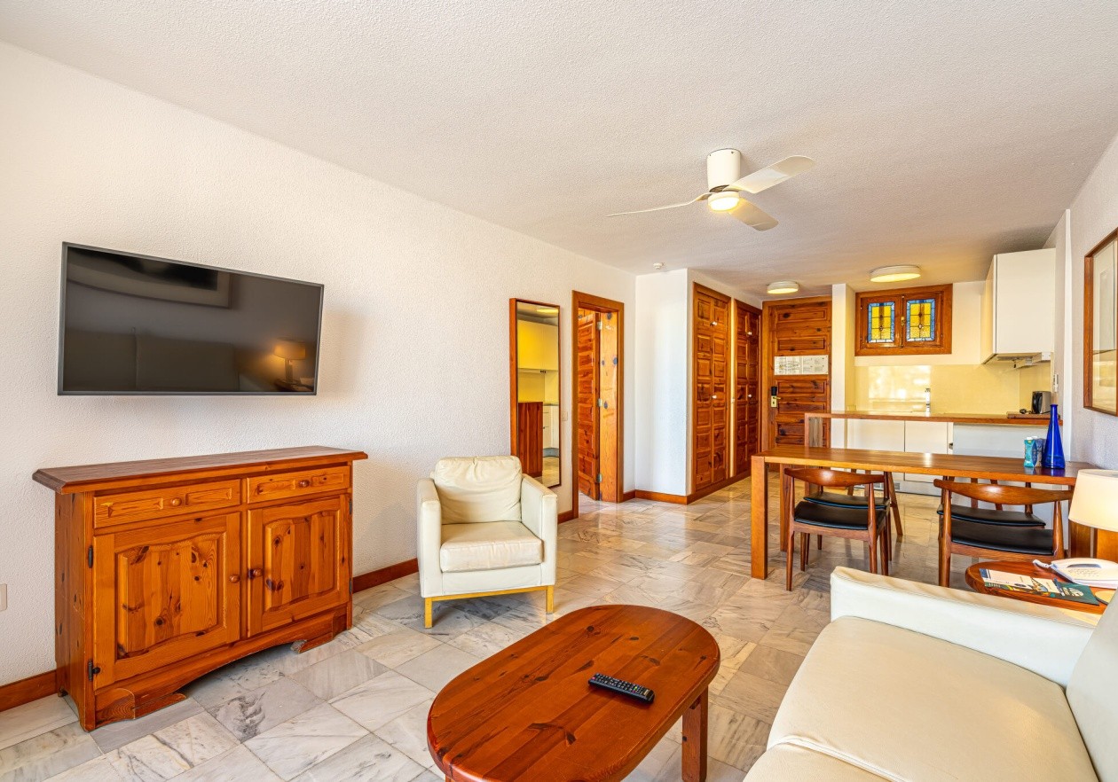 Living Room 2 Renovated Apartment in Parque Santiago III