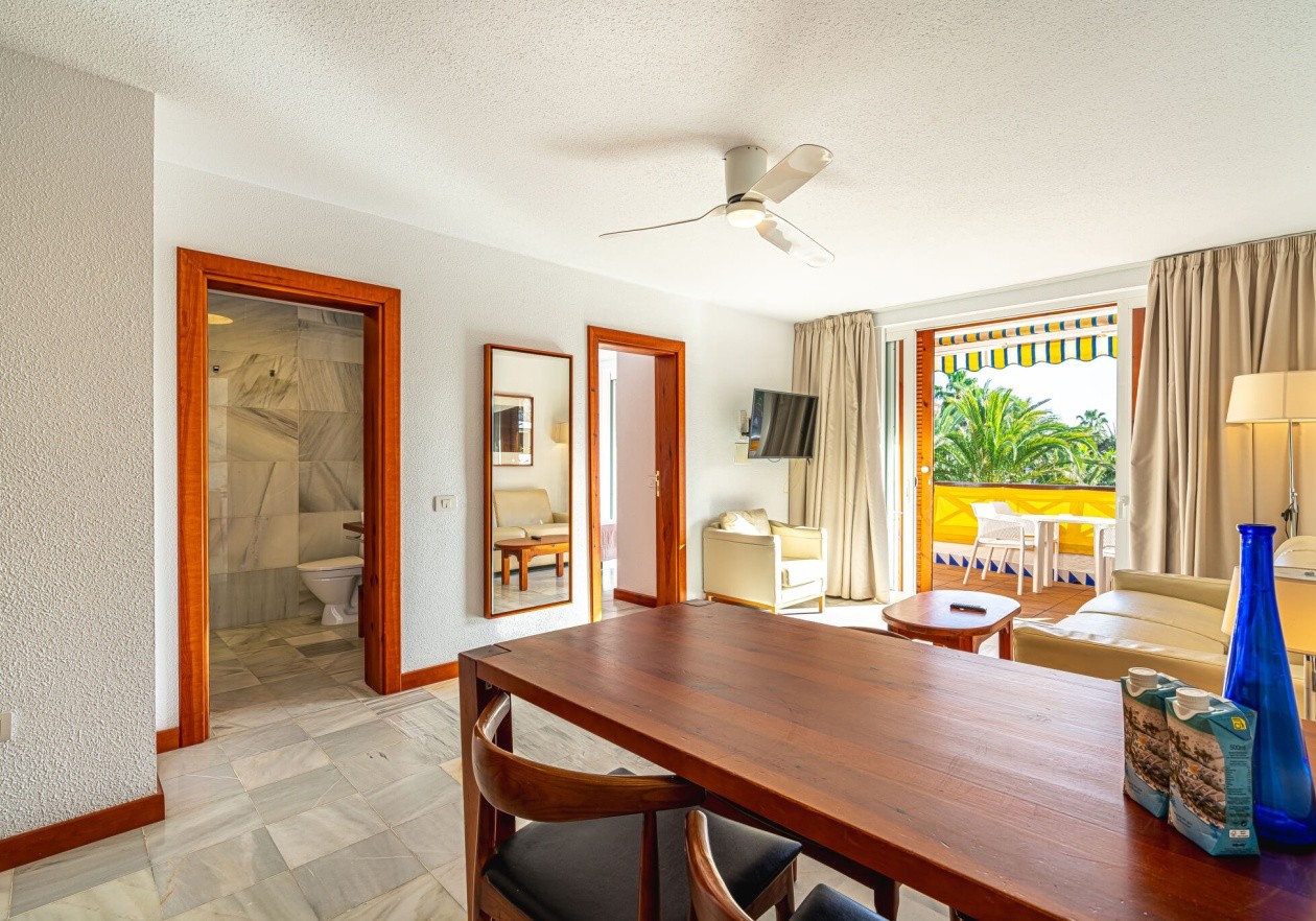 Refurbished Apartment in Parque Santiago III