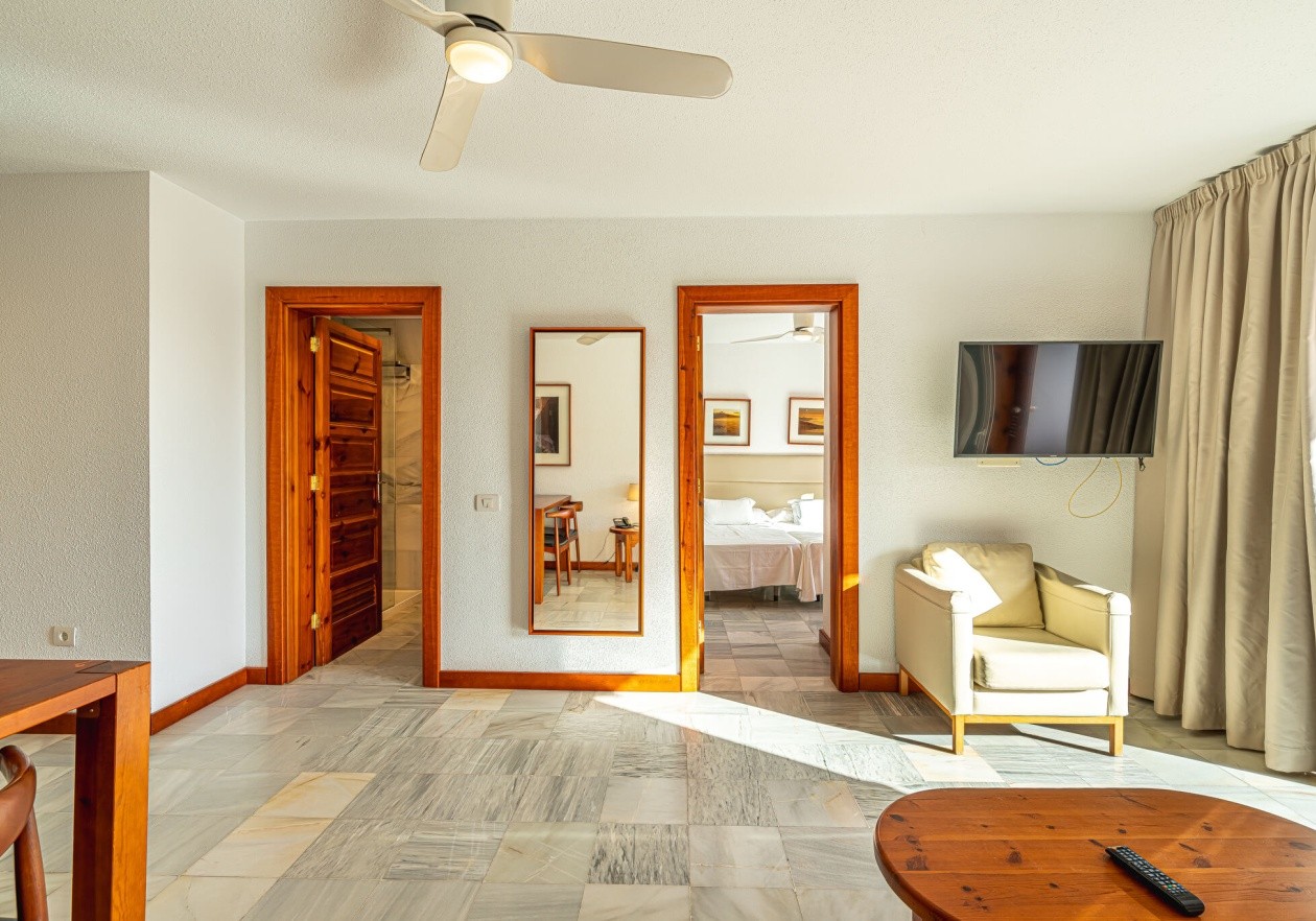Refurbished Apartment in Parque Santiago III