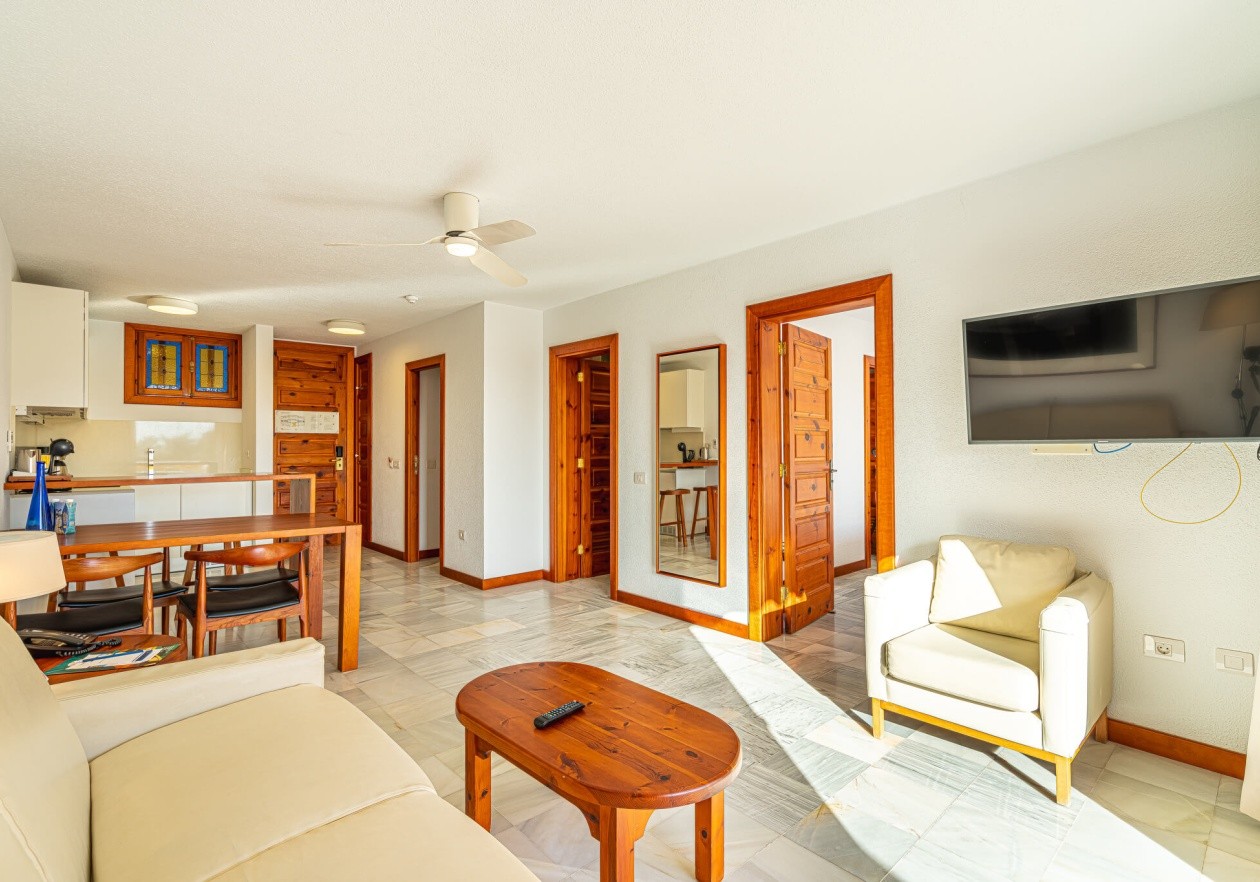 Refurbished Apartment in Parque Santiago III