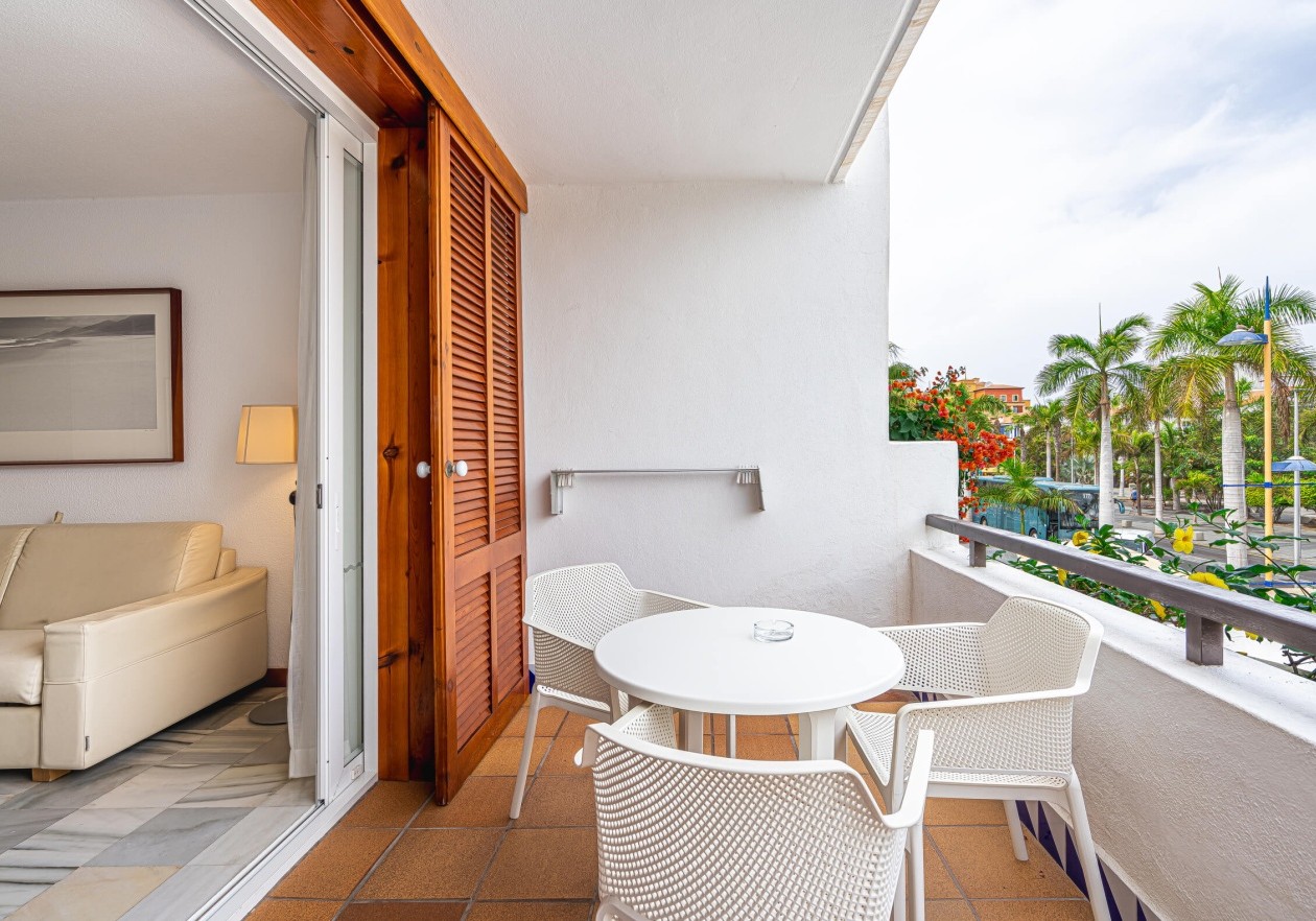 Terrace 1 Studio in first line in Parque Santiago III