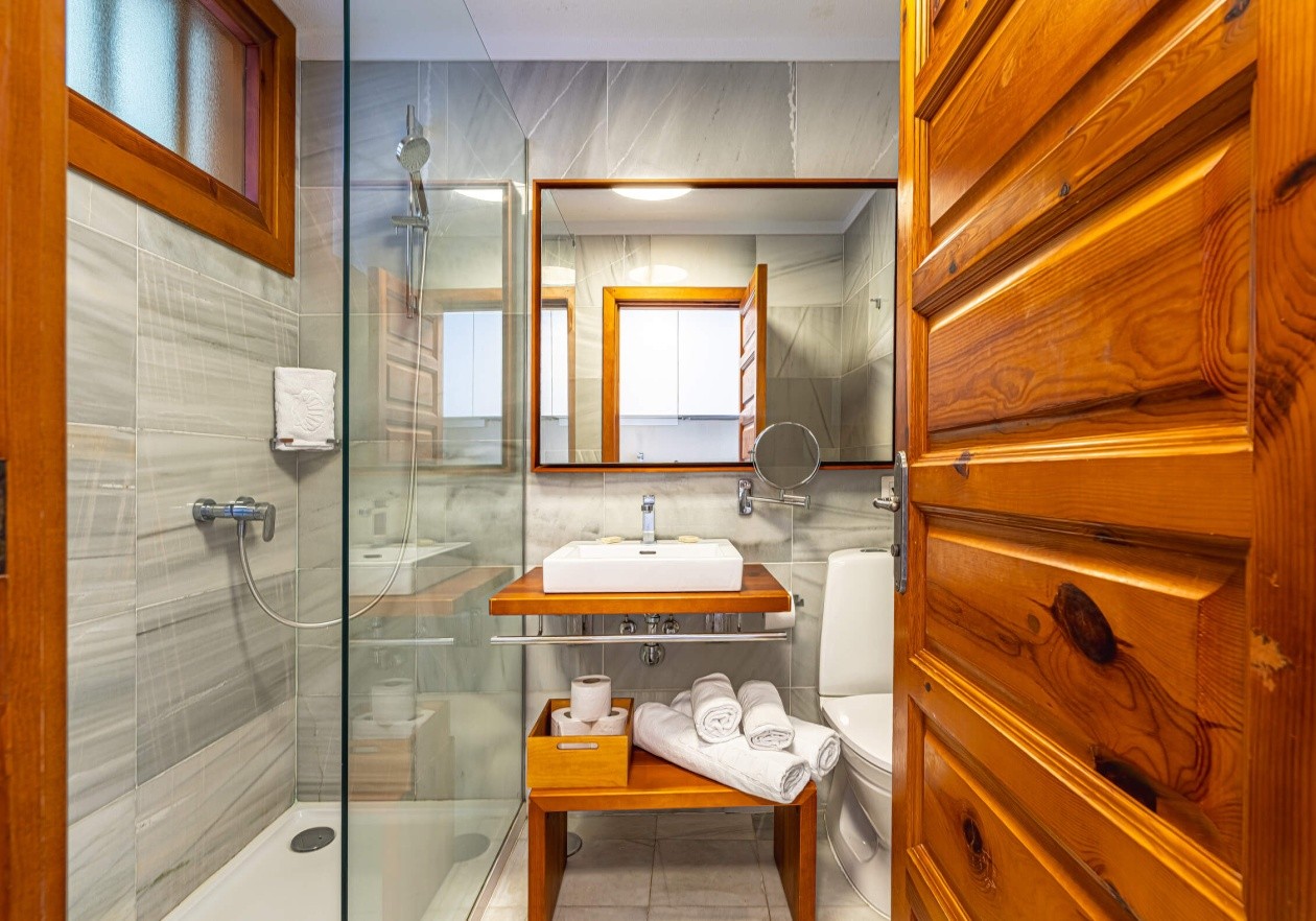 Bathroom 1 Studio in first line in Parque Santiago III