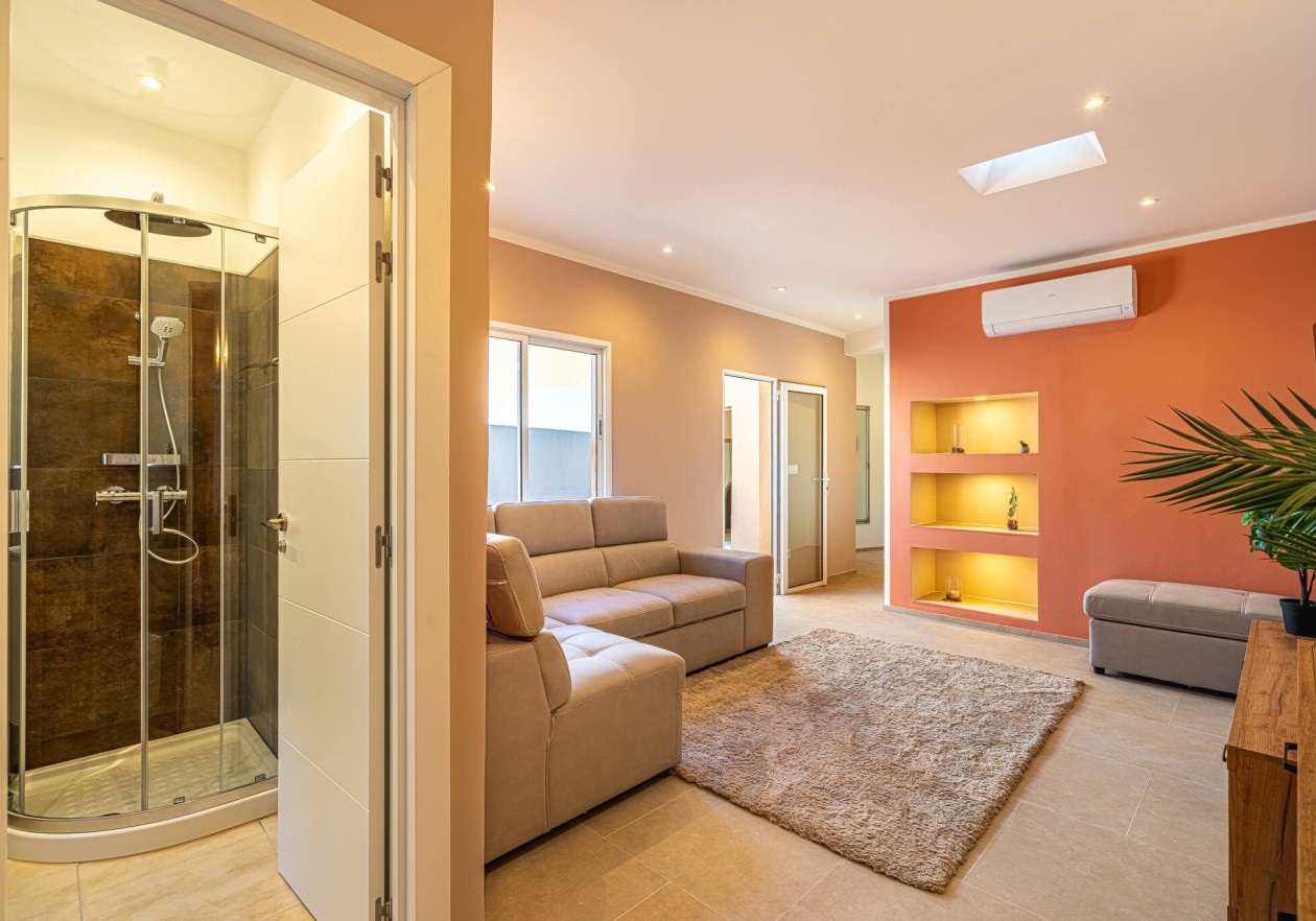 Hall 5 Renovated house Icod de Los Vinos