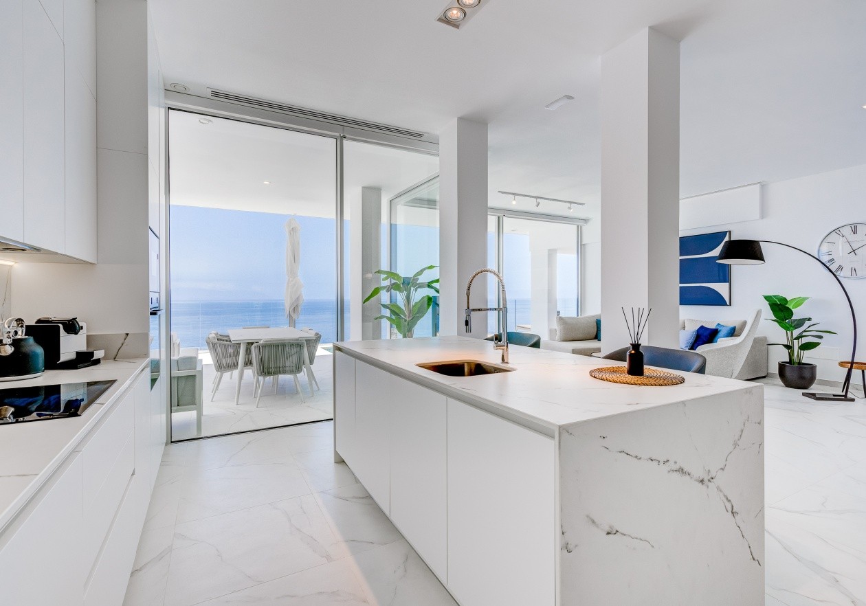 Luxurious new construction apartment in Los Gigantes