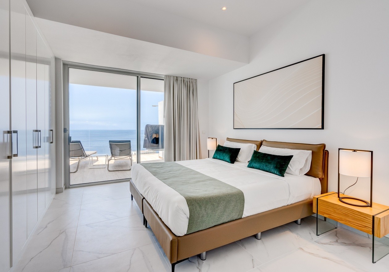 Luxurious new construction apartment in Los Gigantes