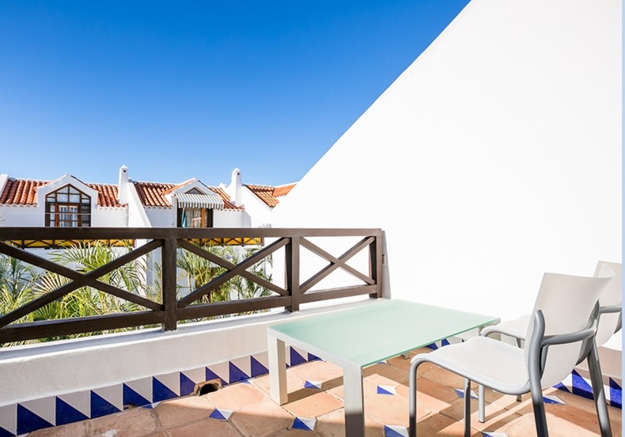 Terrace 1 Exclusive Refurbished Villa in Parque Santiago III