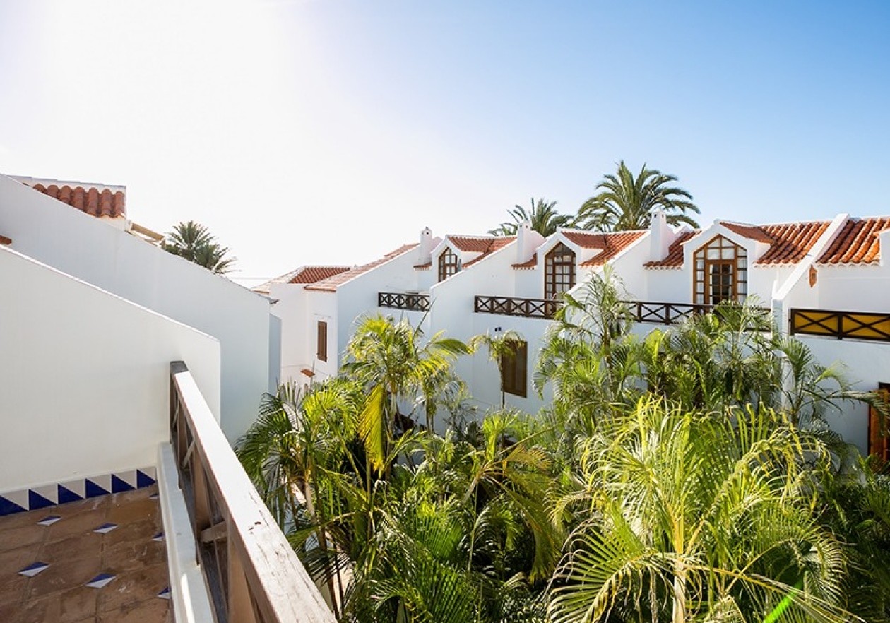 Terrace 6 Exclusive Refurbished Villa in Parque Santiago III