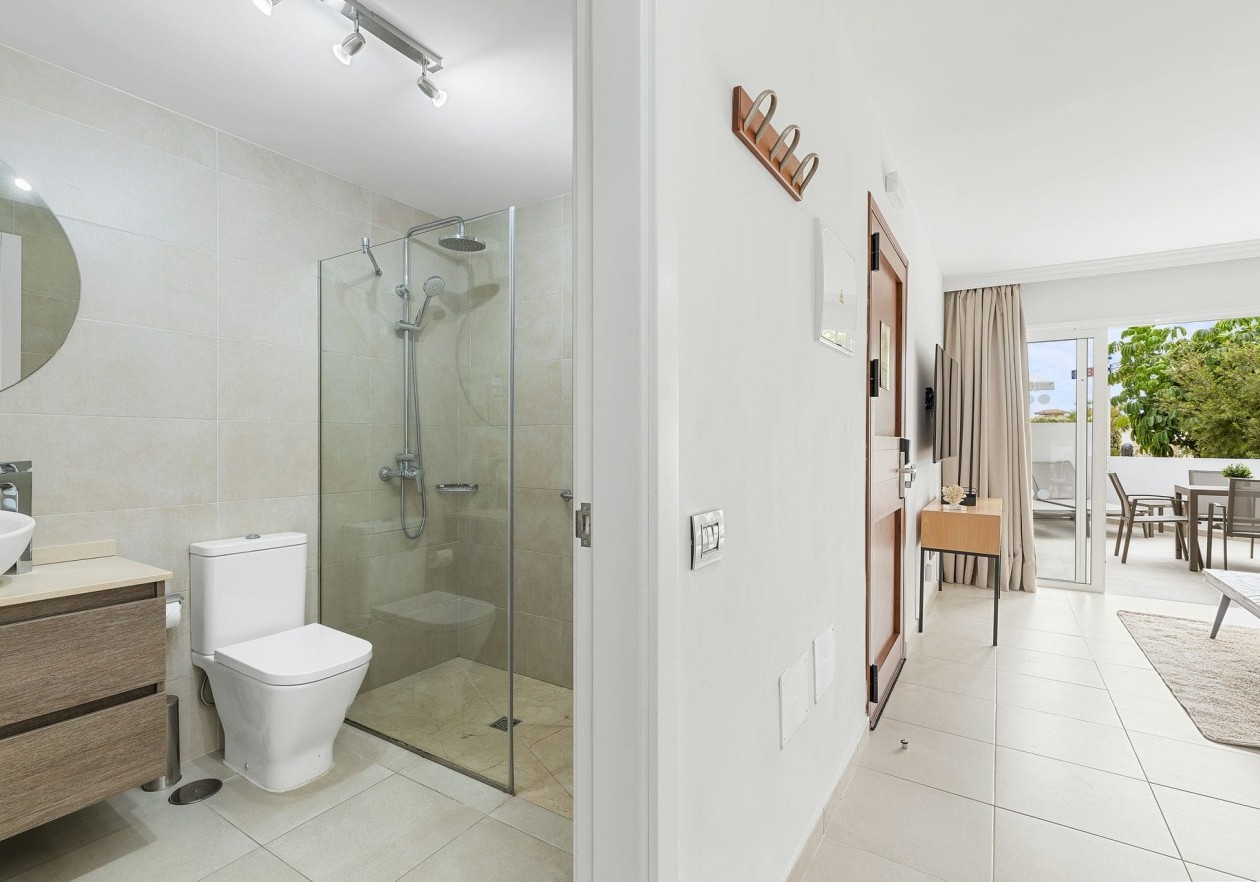 Bathroom 2 Wyndham Residences at Golf del Sur