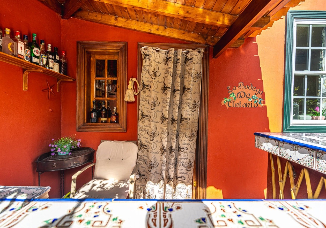 Gran Pareado de esquina con gran jardín privado