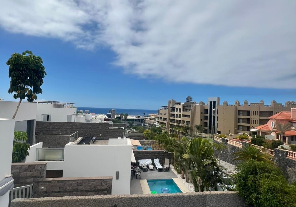 Luxury Townhouse in “Habitats del Duque” – Costa Adeje