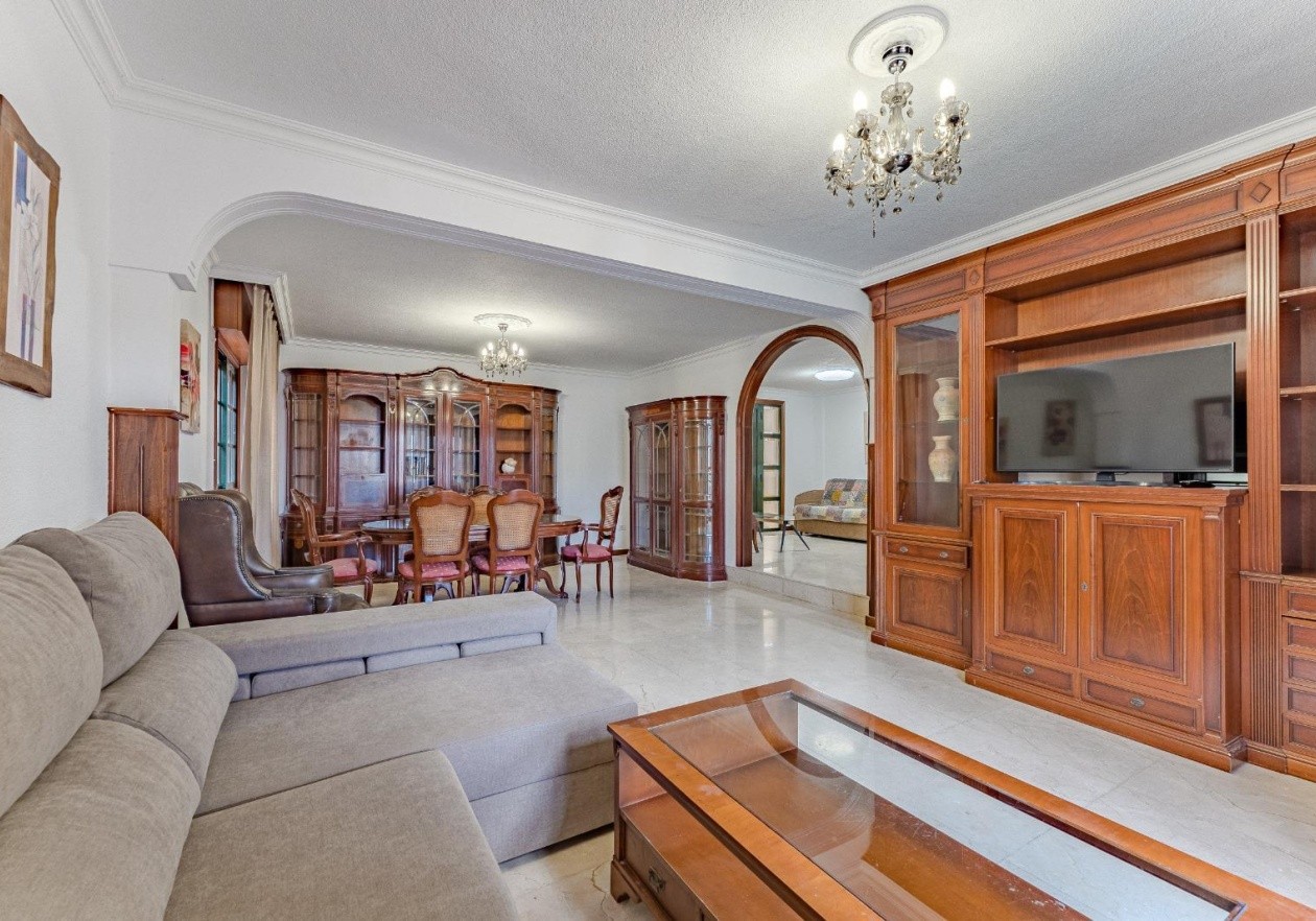 Exclusivo chalet de 3 dormitorios en Chayofa