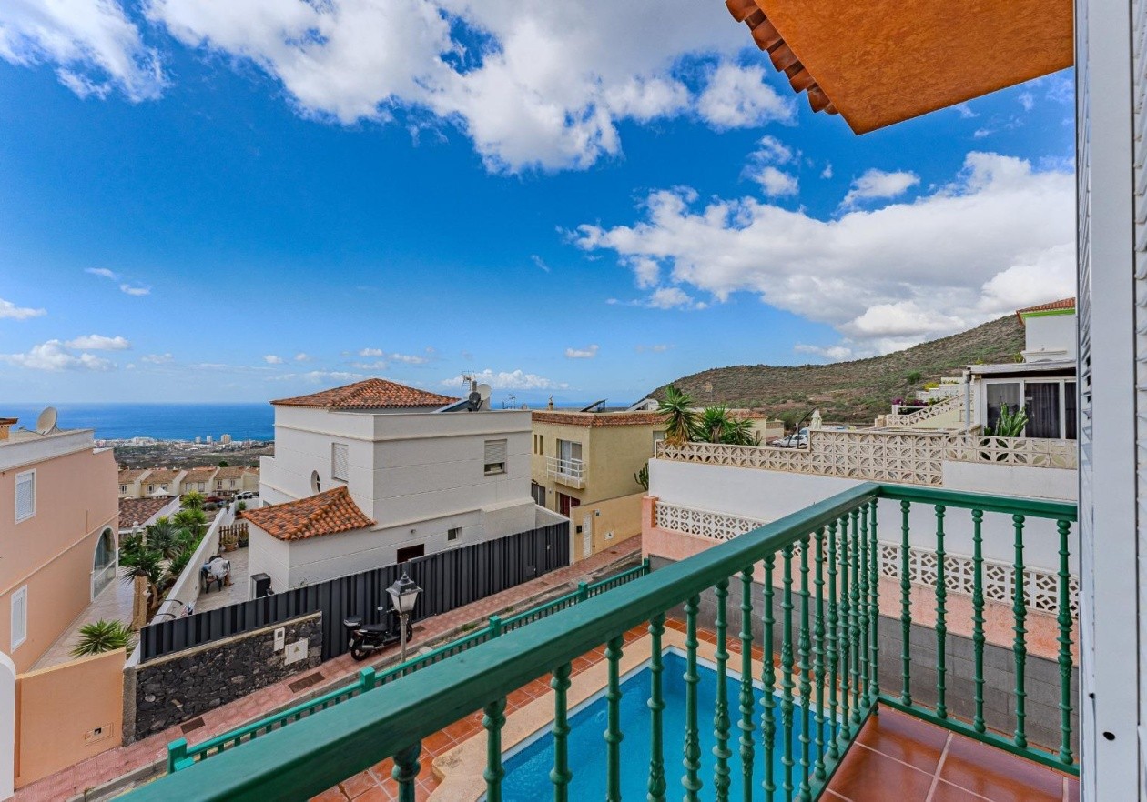 Exclusivo chalet de 3 dormitorios en Chayofa