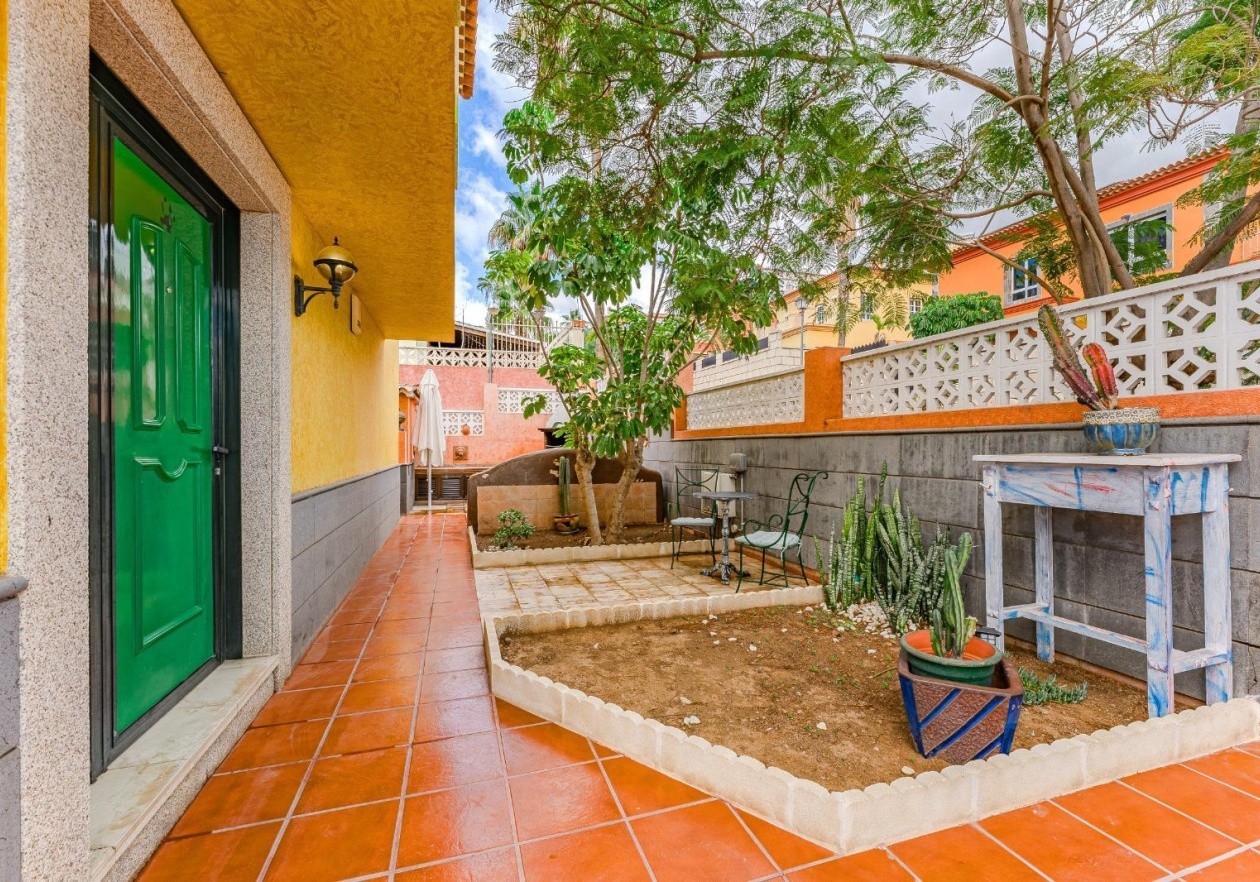 Exclusivo chalet de 3 dormitorios en Chayofa