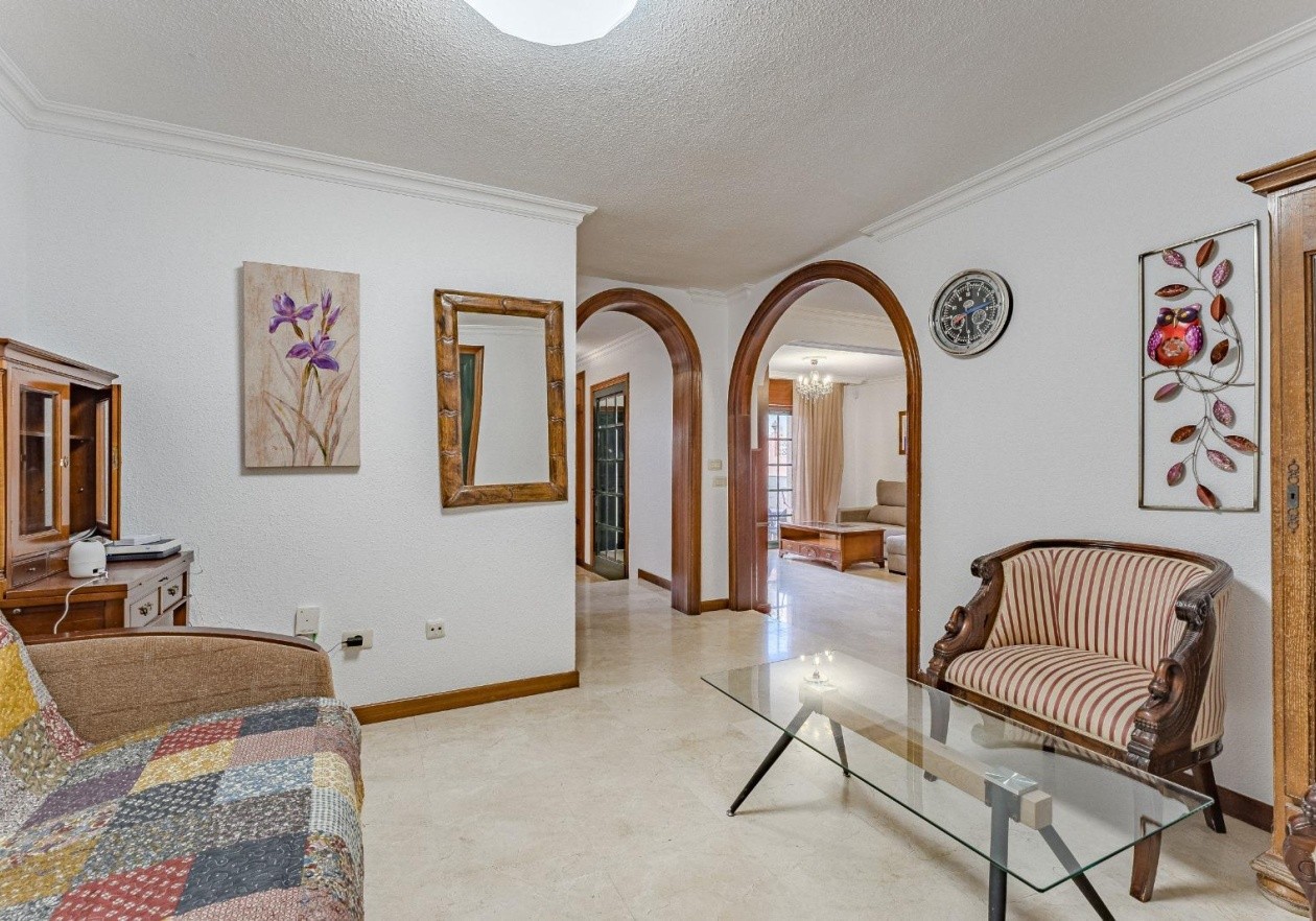 Exclusivo chalet de 3 dormitorios en Chayofa
