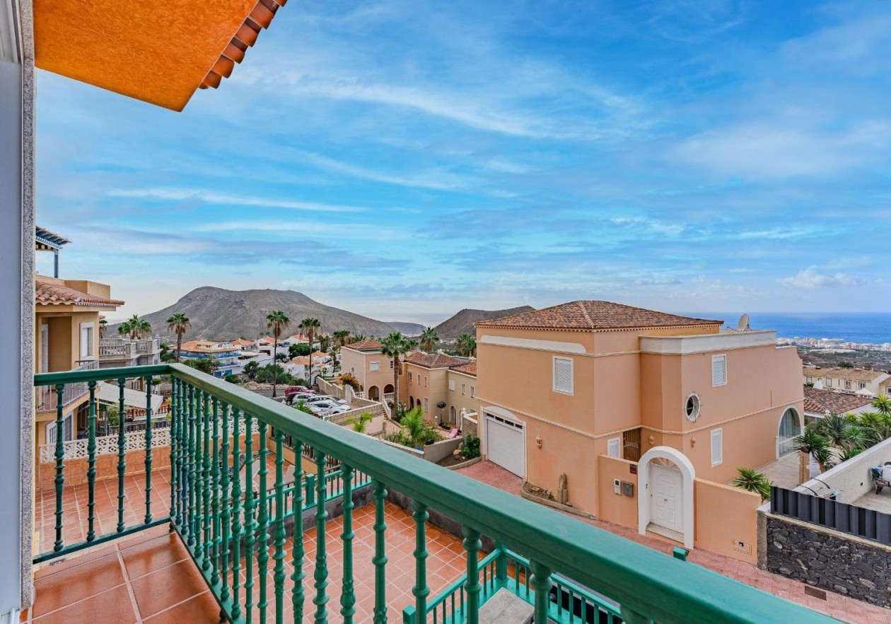 Exclusivo chalet de 3 dormitorios en Chayofa
