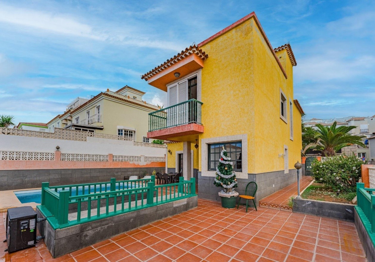 Exclusivo chalet de 3 dormitorios en Chayofa