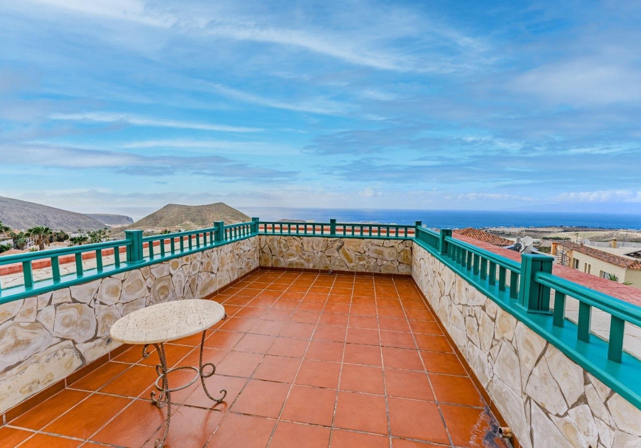 Exclusivo chalet de 3 dormitorios en Chayofa
