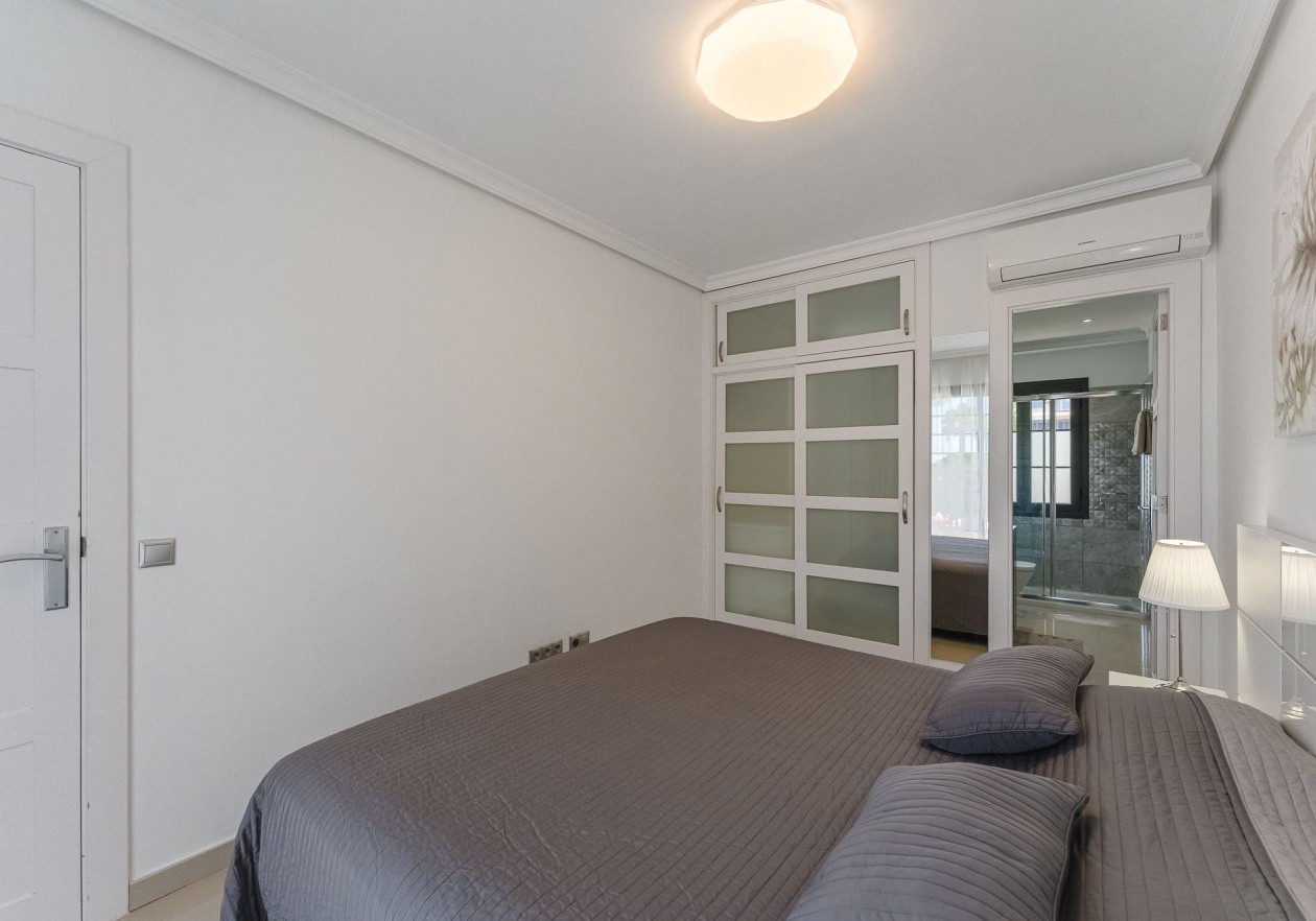Exclusive seaside townhouse in La Caleta