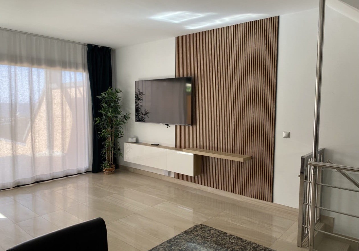 Exclusive seaside townhouse in La Caleta
