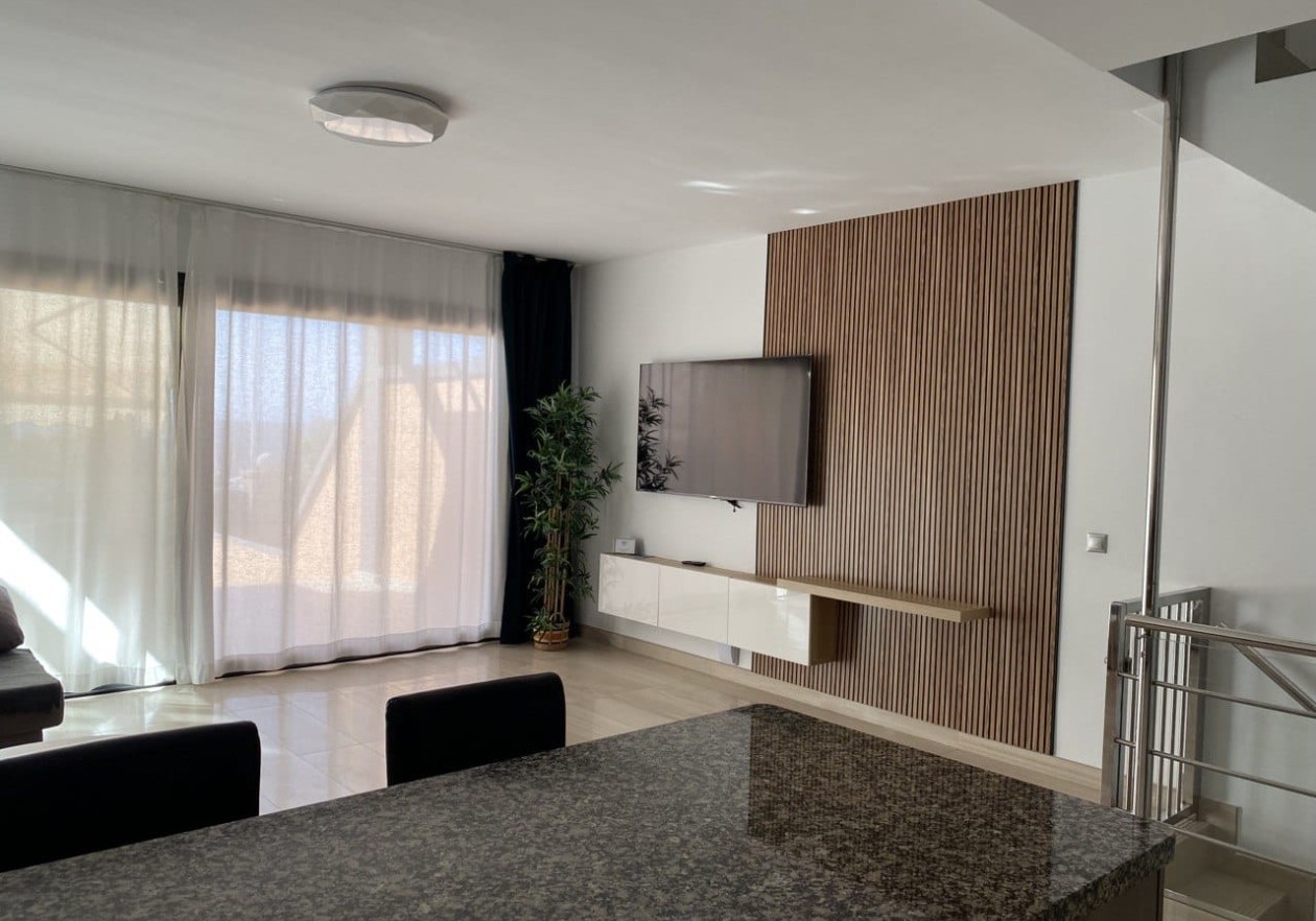 Exclusive seaside townhouse in La Caleta