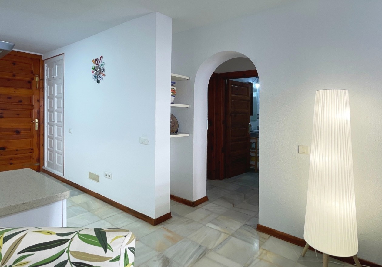 Apartamento de 2 dormitorios  con terraza - Parque Santiago III