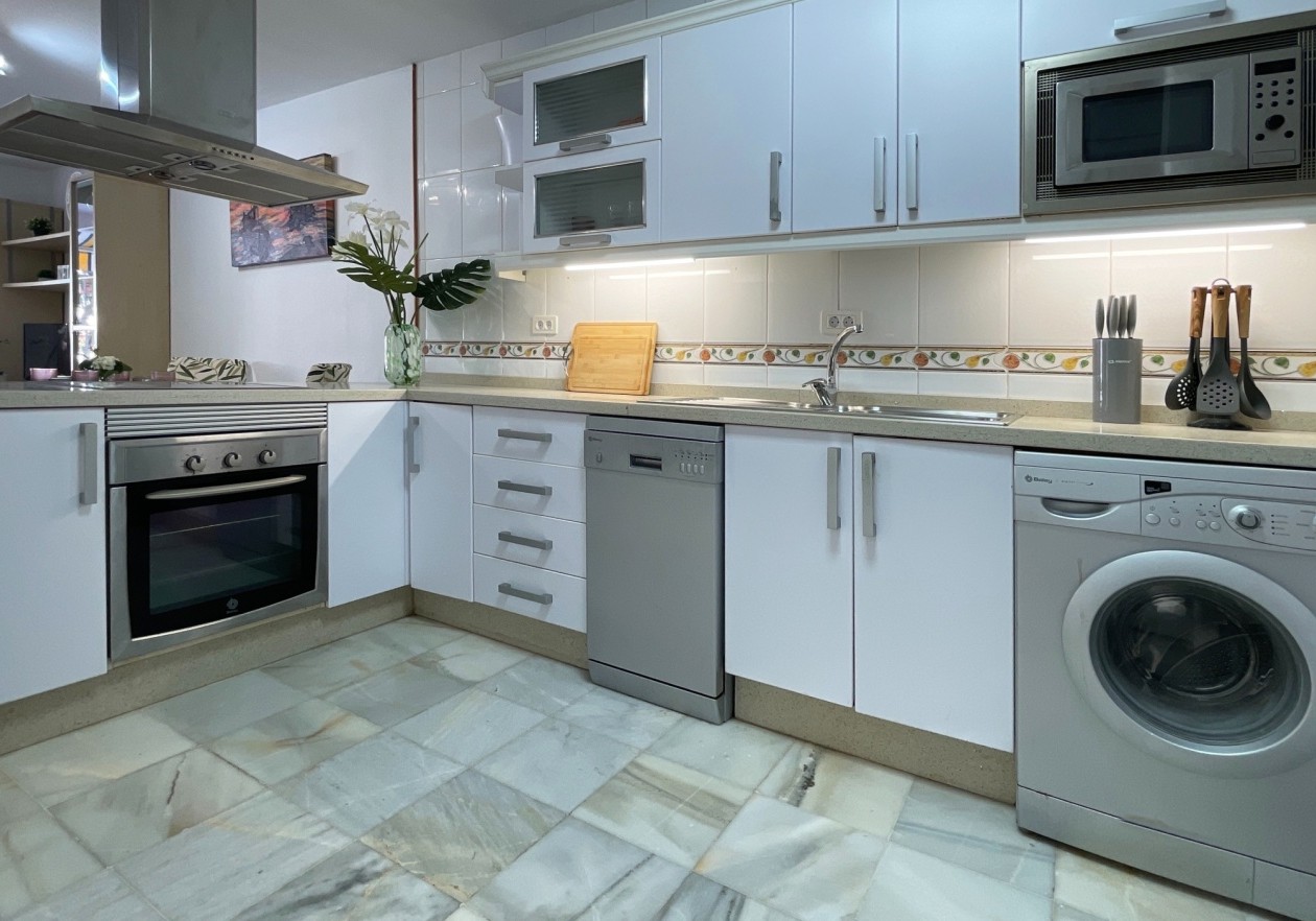 Apartamento de 2 dormitorios  con terraza - Parque Santiago III